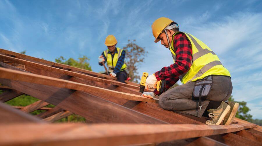 Professional Flat Roofing Installation services in Weesatche, TX